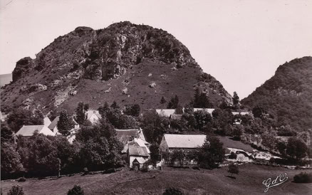 Vue récente du rocher de Châteauneuf
