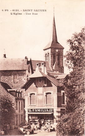 L'église - une rue