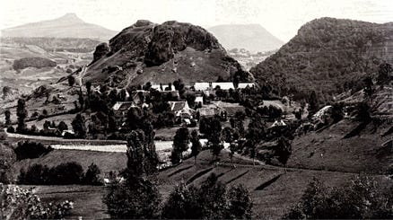 Vue récente du rocher de Châteauneuf